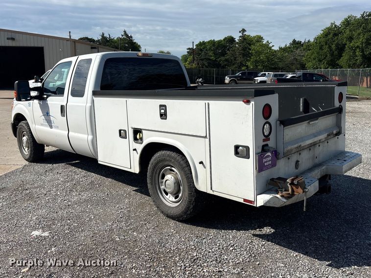 image for item EU5568 2016 Ford F250 Super Duty Ext. Cab utility bed pickup truck