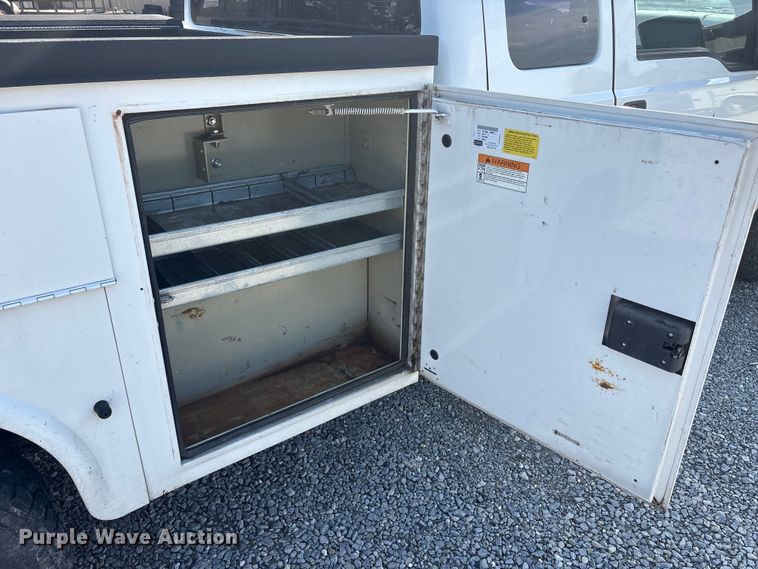 image for item EU5568 2016 Ford F250 Super Duty Ext. Cab utility bed pickup truck