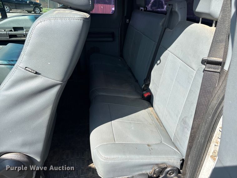 image for item EU5568 2016 Ford F250 Super Duty Ext. Cab utility bed pickup truck