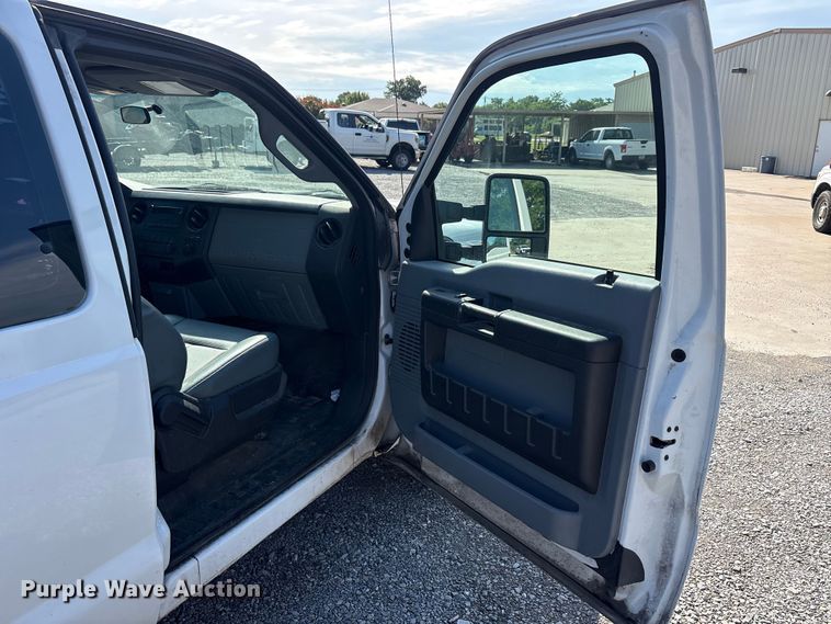 image for item EU5568 2016 Ford F250 Super Duty Ext. Cab utility bed pickup truck