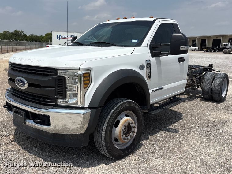 image for item EU5598 2019 Ford F550 Super Duty truck cab and chassis