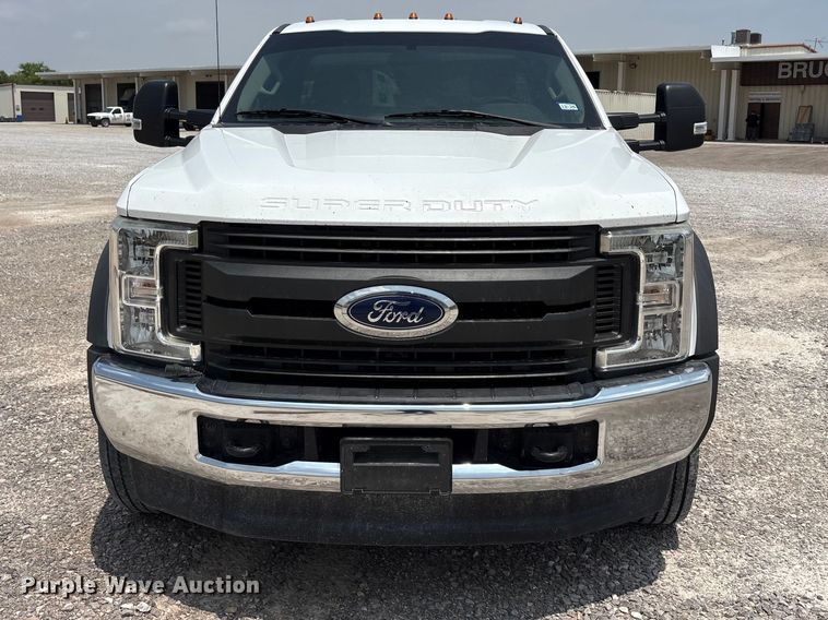 image for item EU5598 2019 Ford F550 Super Duty truck cab and chassis