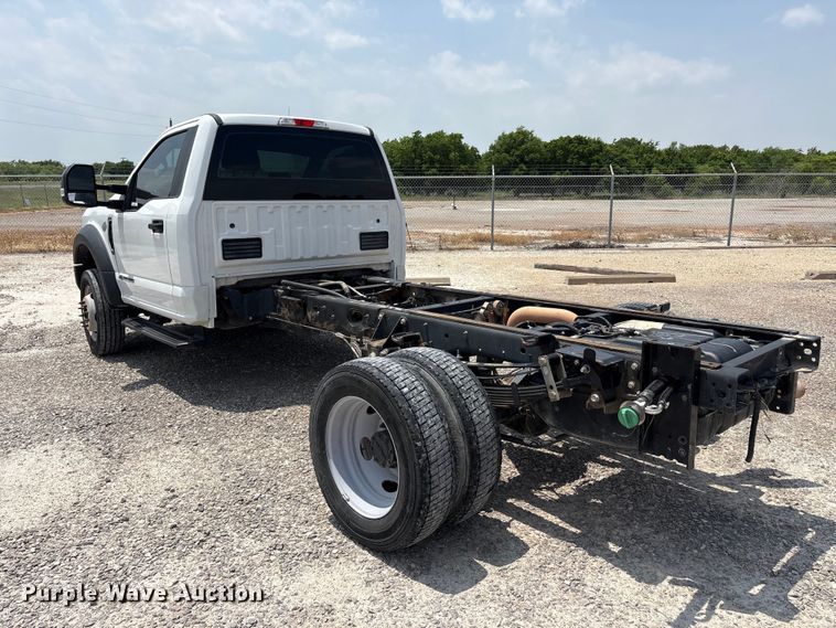 image for item EU5598 2019 Ford F550 Super Duty truck cab and chassis