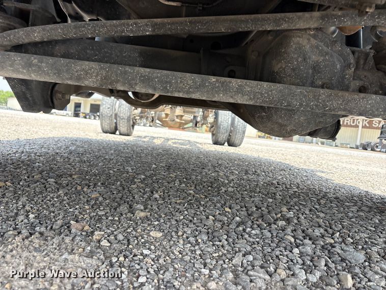 image for item EU5598 2019 Ford F550 Super Duty truck cab and chassis