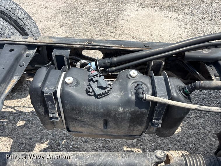 image for item EU5598 2019 Ford F550 Super Duty truck cab and chassis