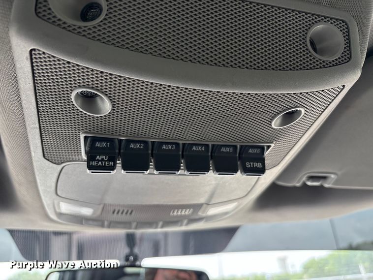 image for item EU5598 2019 Ford F550 Super Duty truck cab and chassis