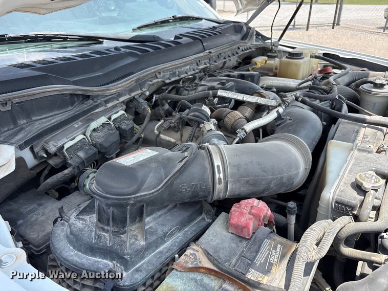 image for item EU5598 2019 Ford F550 Super Duty truck cab and chassis