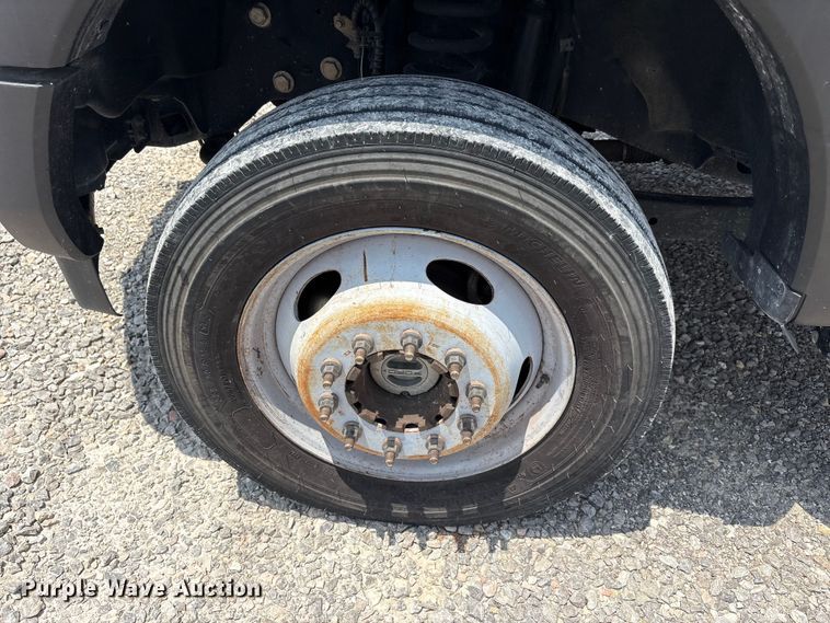 image for item EU5598 2019 Ford F550 Super Duty truck cab and chassis