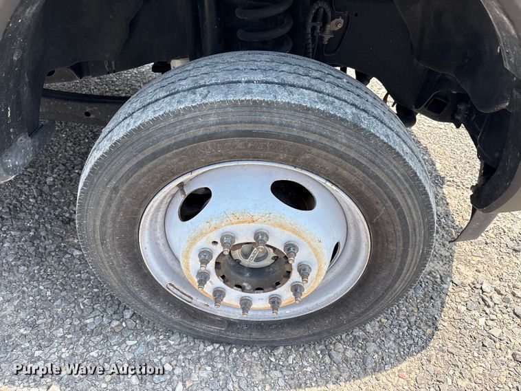 image for item EU5598 2019 Ford F550 Super Duty truck cab and chassis