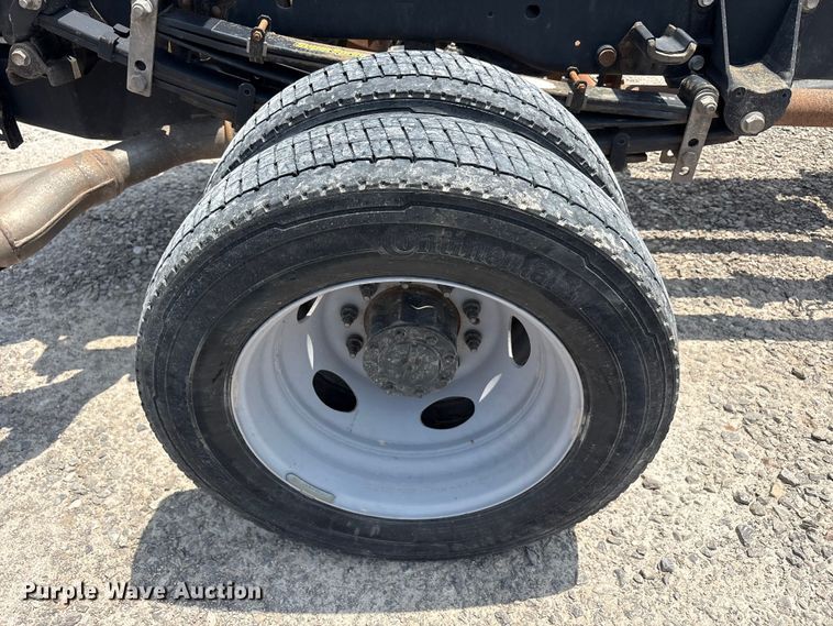 image for item EU5598 2019 Ford F550 Super Duty truck cab and chassis