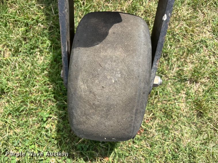 image for item EU5610 Hustler 932707US ZTR lawn mower