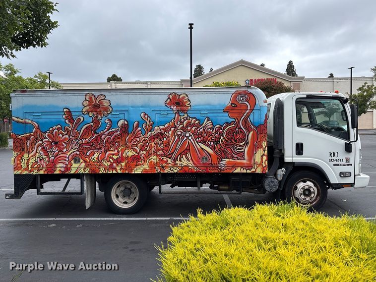 image for item EU8689 2015 Isuzu NPR box truck