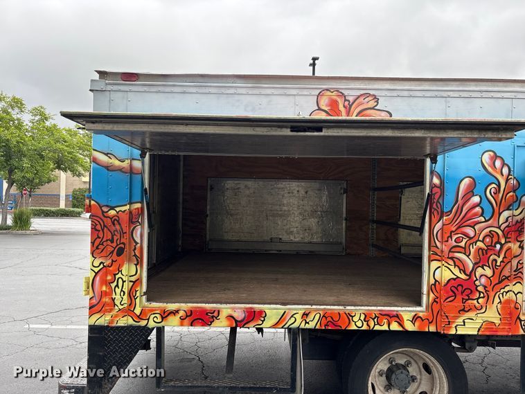 image for item EU8689 2015 Isuzu NPR box truck