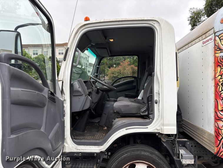 image for item EU8689 2015 Isuzu NPR box truck