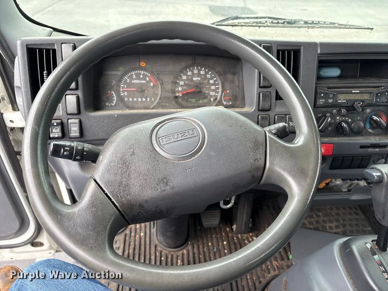 image for item EU8689 2015 Isuzu NPR box truck