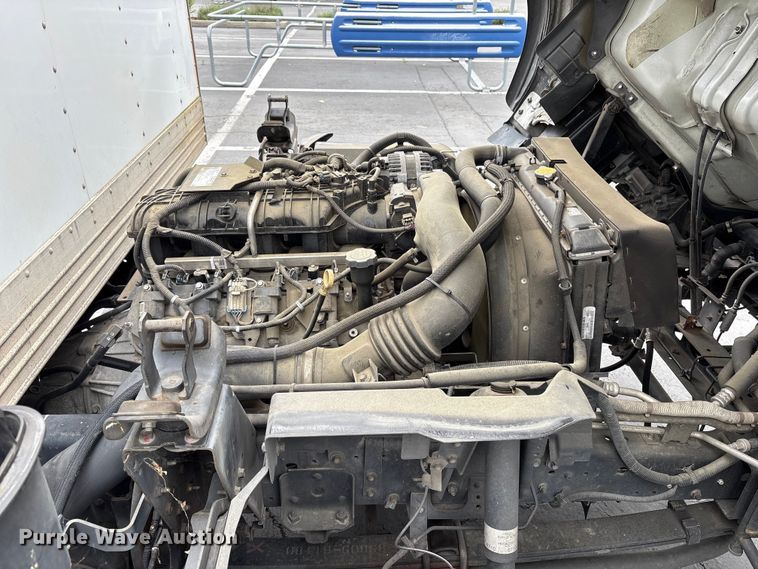 image for item EU8689 2015 Isuzu NPR box truck