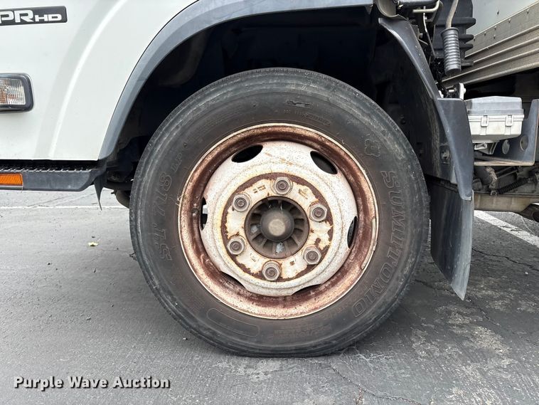 image for item EU8689 2015 Isuzu NPR box truck