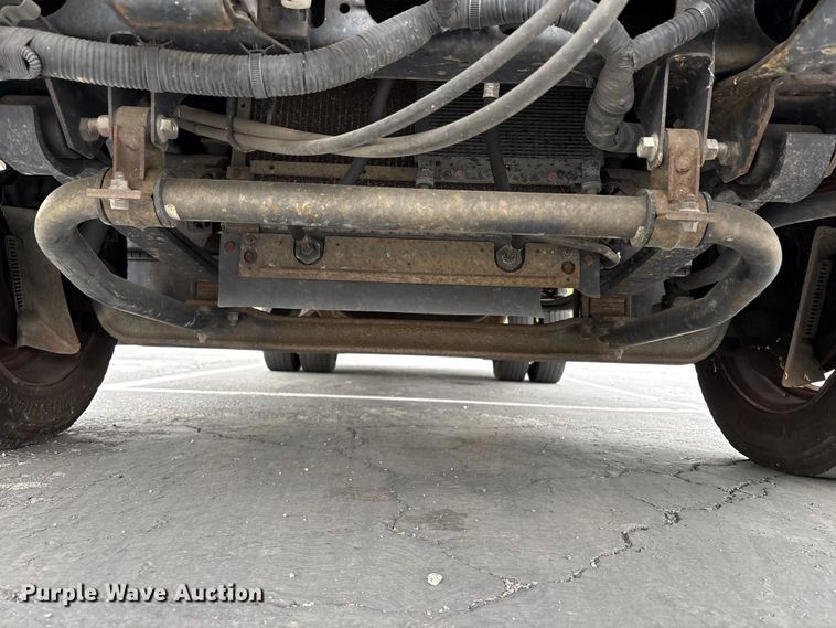 image for item EU8689 2015 Isuzu NPR box truck