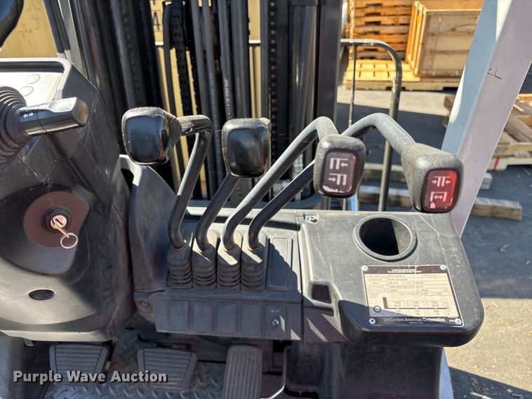 image for item EU8694 2017 UniCarriers PF50 forklift