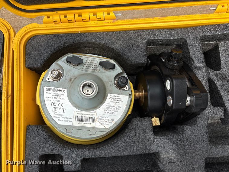 image for item EW0030 Surveying equipment