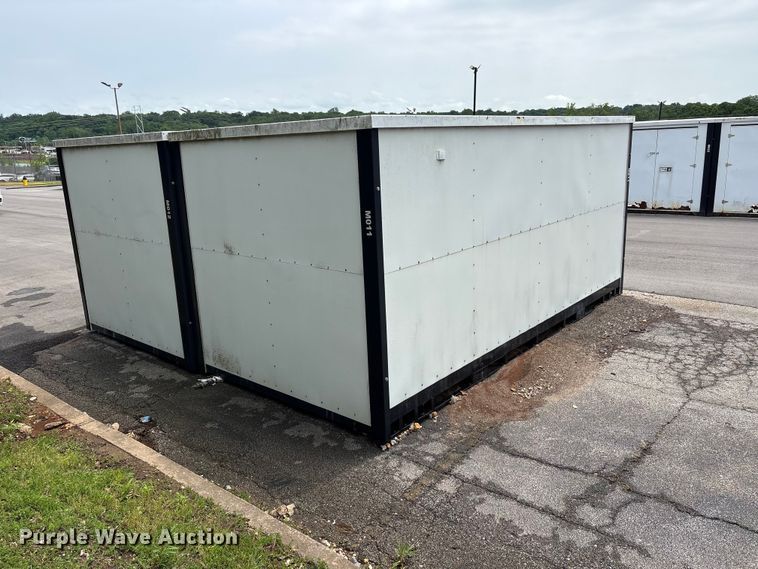 image for item EW0047 (2) storage containers