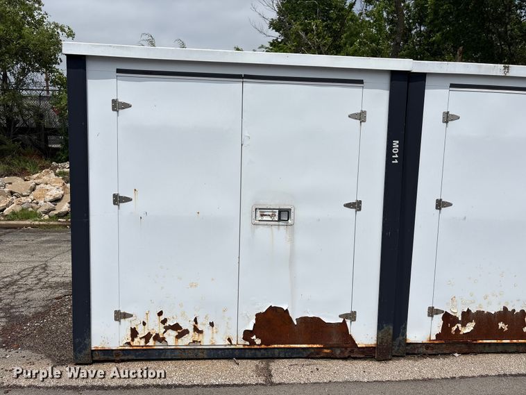 image for item EW0047 (2) storage containers