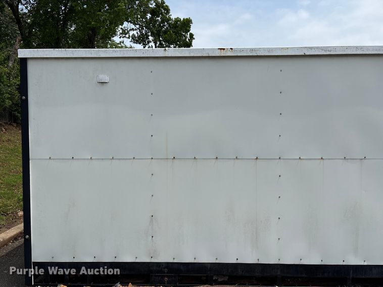 image for item EW0047 (2) storage containers