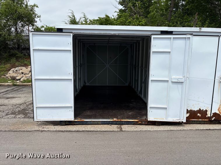 image for item EW0047 (2) storage containers