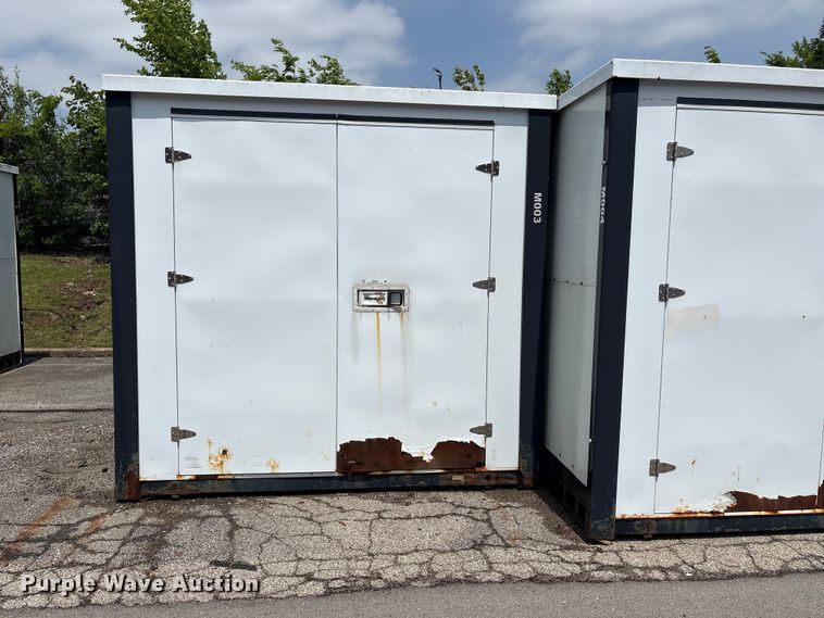 image for item EW0051 (2) storage containers