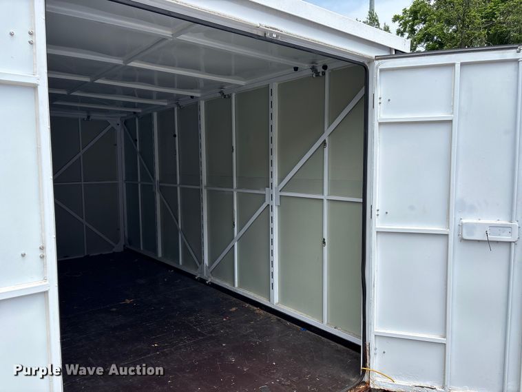 image for item EW0051 (2) storage containers