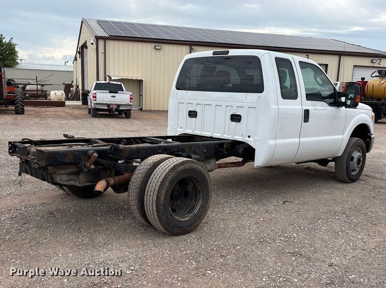 image for item EW0069 2016 Ford F-350 Ext. Cab pickup truck cab and chassis
