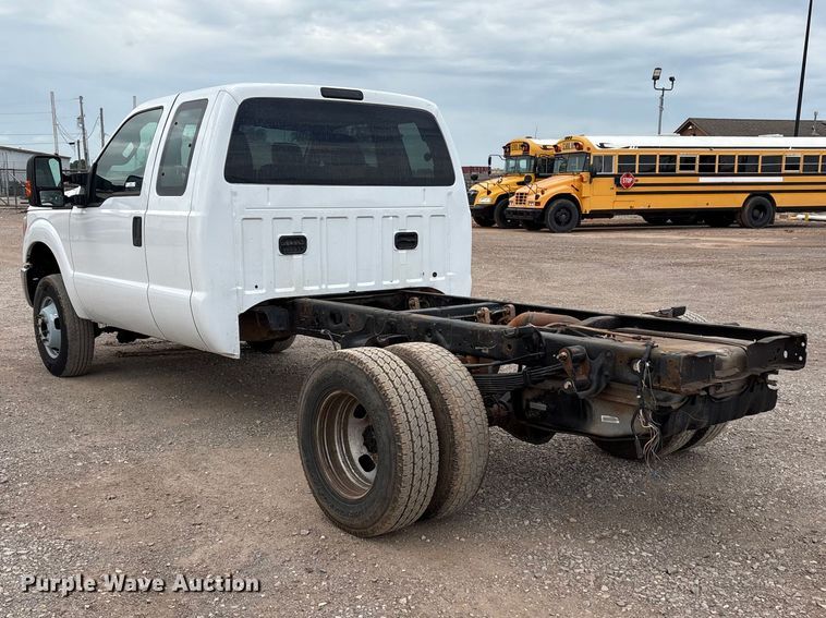 image for item EW0069 2016 Ford F-350 Ext. Cab pickup truck cab and chassis