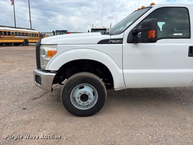 image for item EW0069 2016 Ford F-350 Ext. Cab pickup truck cab and chassis