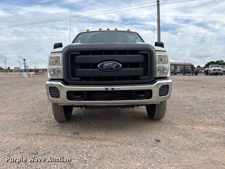 image for item EW0069 2016 Ford F-350 Ext. Cab pickup truck cab and chassis