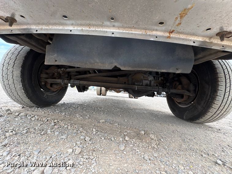 image for item EW0069 2016 Ford F-350 Ext. Cab pickup truck cab and chassis