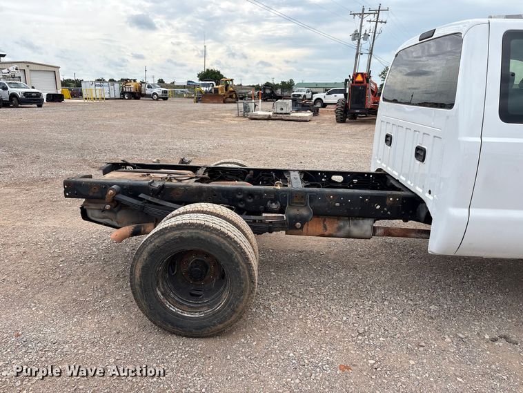 image for item EW0069 2016 Ford F-350 Ext. Cab pickup truck cab and chassis