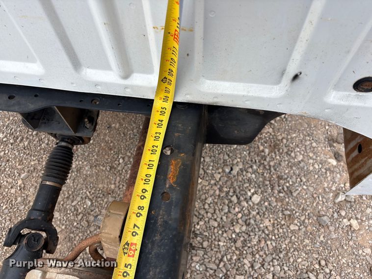 image for item EW0069 2016 Ford F-350 Ext. Cab pickup truck cab and chassis
