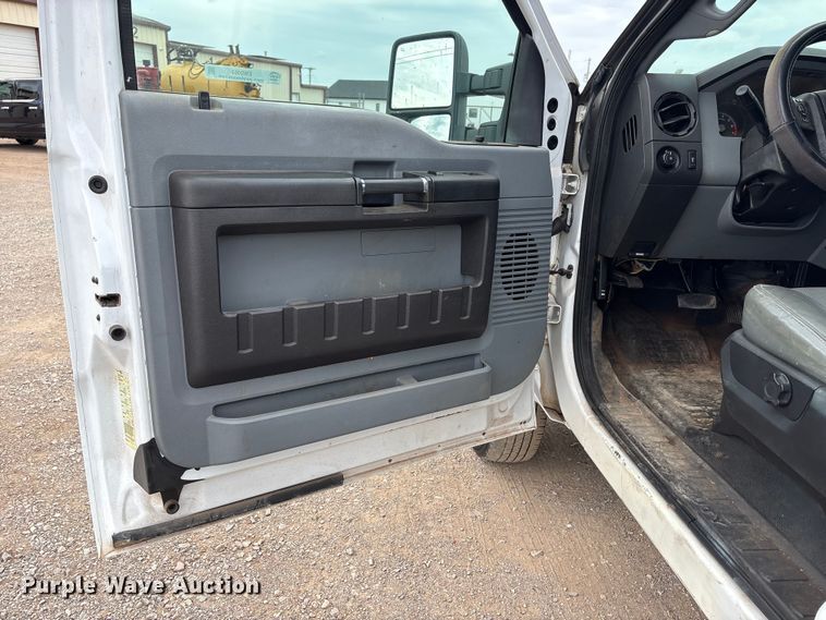 image for item EW0069 2016 Ford F-350 Ext. Cab pickup truck cab and chassis