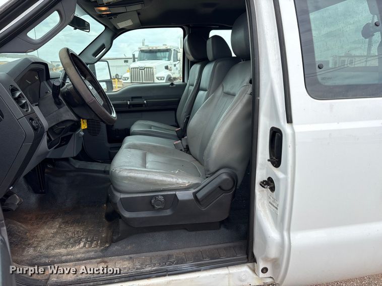 image for item EW0069 2016 Ford F-350 Ext. Cab pickup truck cab and chassis