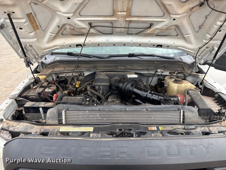 image for item EW0069 2016 Ford F-350 Ext. Cab pickup truck cab and chassis