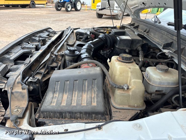 image for item EW0069 2016 Ford F-350 Ext. Cab pickup truck cab and chassis