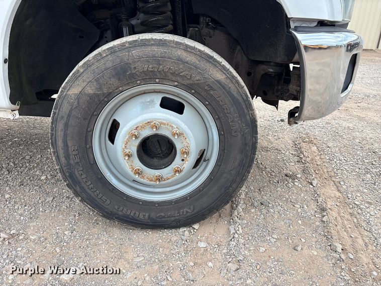 image for item EW0069 2016 Ford F-350 Ext. Cab pickup truck cab and chassis