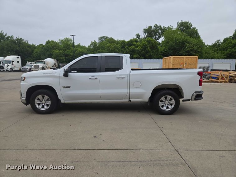 image for item EW0088 2019 Chevrolet Silverado 1500 Crew Cab pickup truck