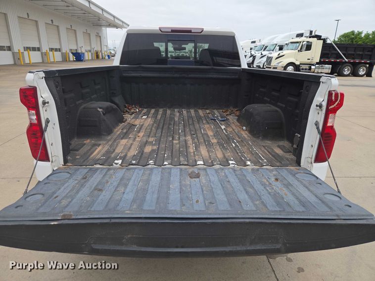 image for item EW0088 2019 Chevrolet Silverado 1500 Crew Cab pickup truck