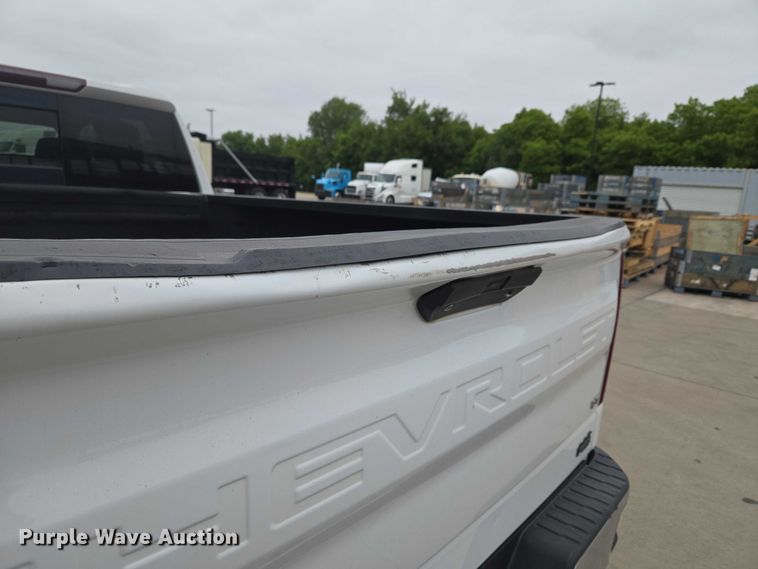 image for item EW0088 2019 Chevrolet Silverado 1500 Crew Cab pickup truck