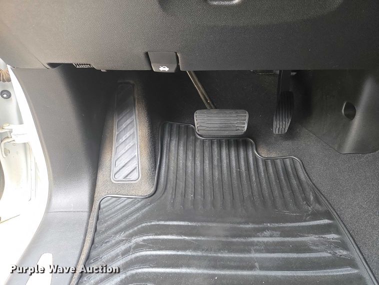 image for item EW0088 2019 Chevrolet Silverado 1500 Crew Cab pickup truck