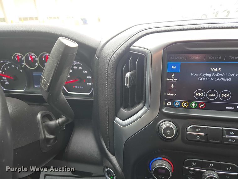 image for item EW0088 2019 Chevrolet Silverado 1500 Crew Cab pickup truck