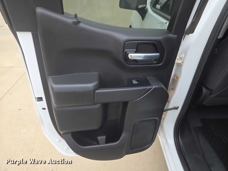 image for item EW0088 2019 Chevrolet Silverado 1500 Crew Cab pickup truck
