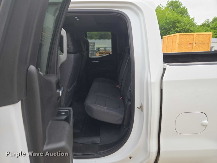 image for item EW0088 2019 Chevrolet Silverado 1500 Crew Cab pickup truck