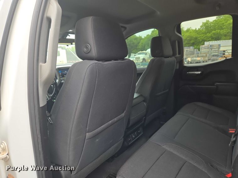 image for item EW0088 2019 Chevrolet Silverado 1500 Crew Cab pickup truck